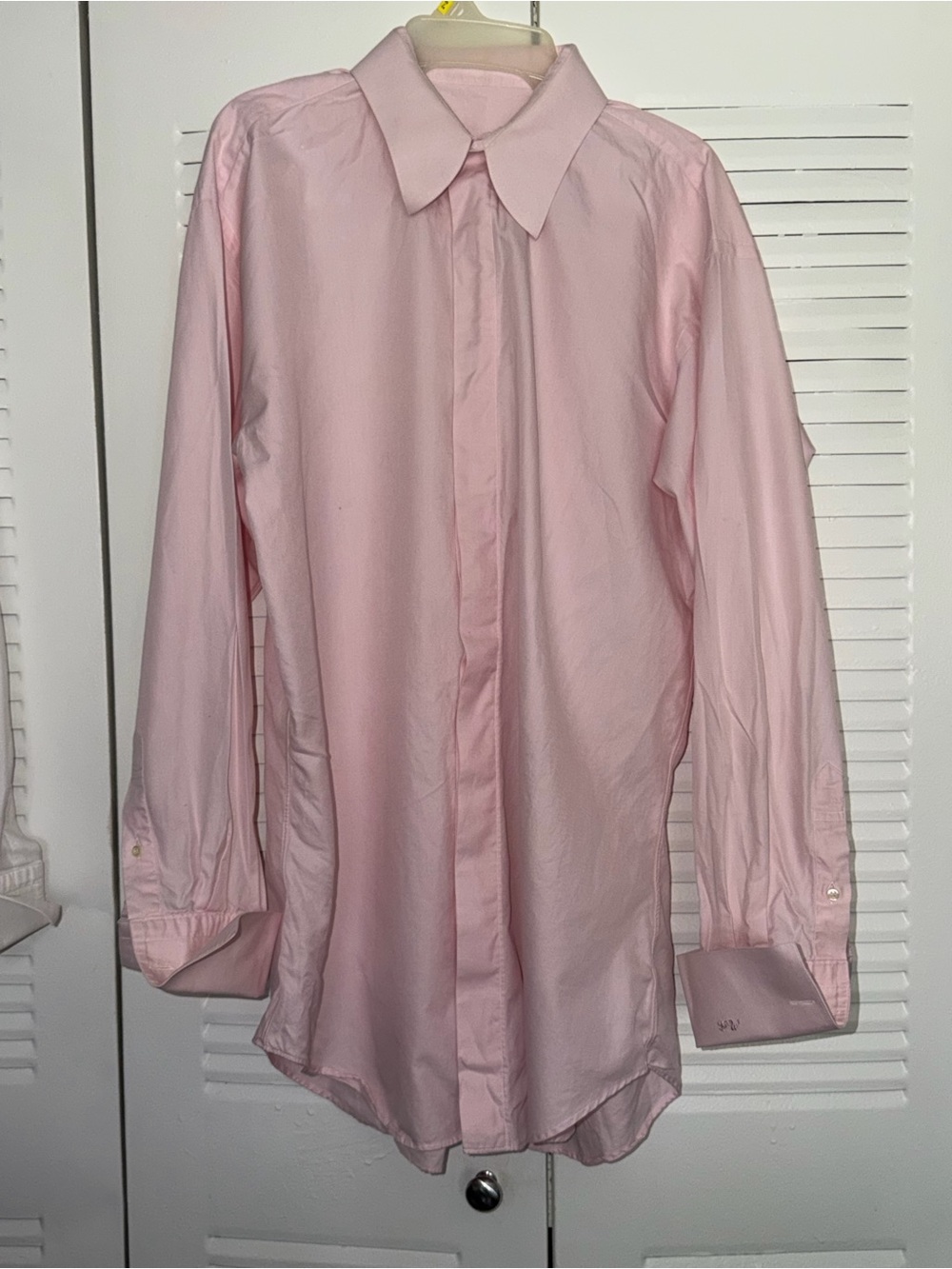 Men’s Ghanda pink button-up shirt with subtle checkered pattern T0113